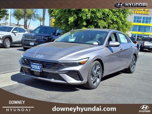 2025 Hyundai ELANTRA SEL