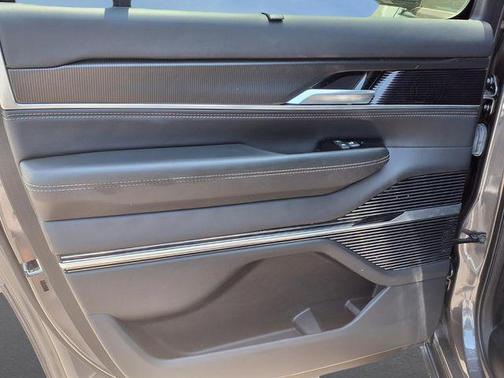 Baltic Gray Metallic Clearcoat 2024 Jeep Grand Wagoneer L Series II 4x4