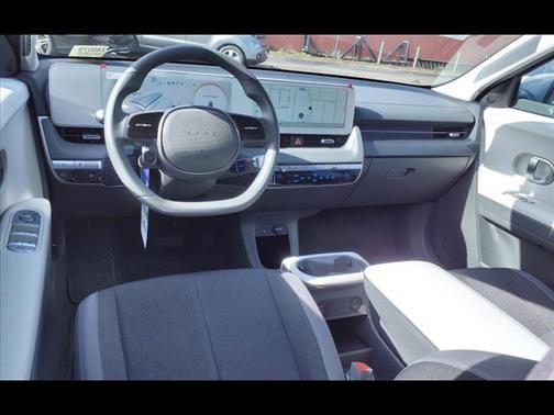2024 Hyundai IONIQ 5 SE