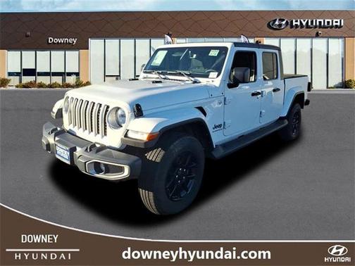 2023 Jeep Gladiator Overland