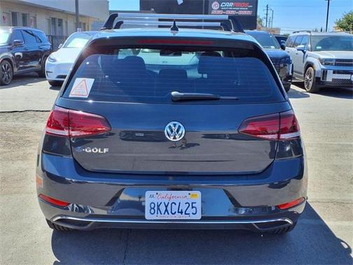 2019 Volkswagen e-Golf SE