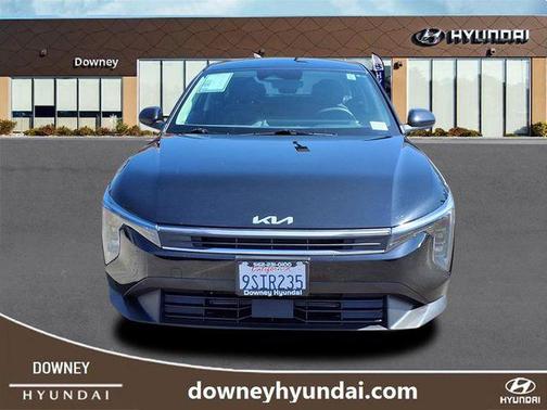 Aurora Black Pearl 2025 Kia K4 LXS