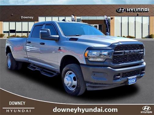 2024 RAM 3500 Tradesman Crew Cab 4x4 8' Box