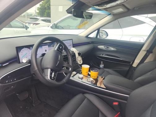 2026 Genesis GV70 2.5T