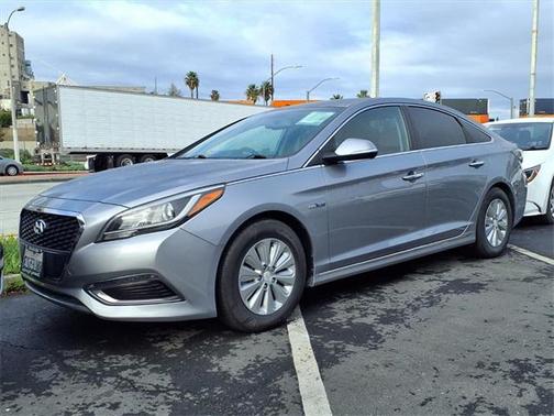 2016 Hyundai SONATA Hybrid SE