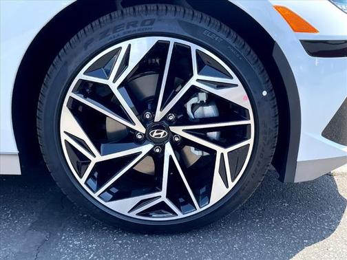 2023 Hyundai IONIQ 6 SEL