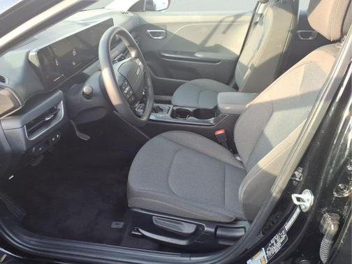 Aurora Black Pearl 2025 Kia K4 LXS