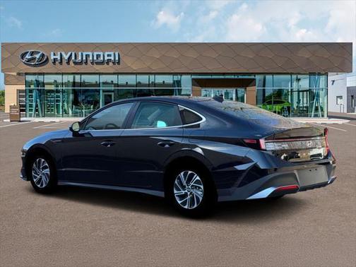 Abyss Black 2026 Hyundai SONATA Hybrid Base