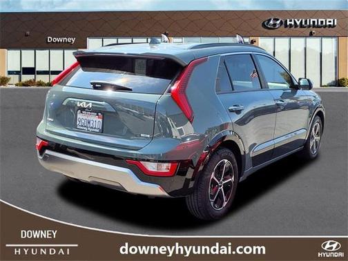 2023 Kia Niro SX