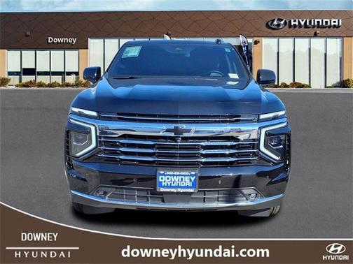 2025 Chevrolet Suburban LT