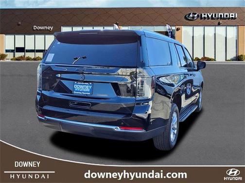 2025 Chevrolet Suburban LT