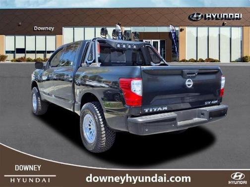 2023 Nissan Titan SV
