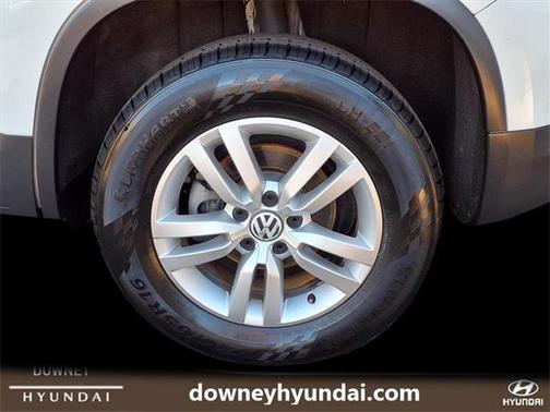 2016 Volkswagen Tiguan S