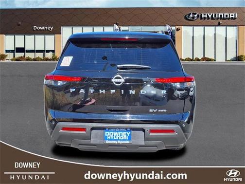 2024 Nissan Pathfinder SV 4WD