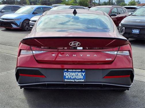 2025 Hyundai ELANTRA HEV SEL Sport