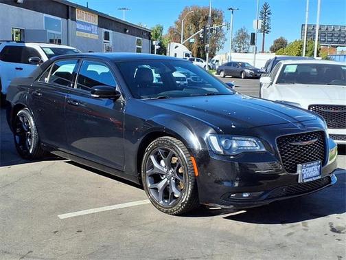 2022 Chrysler 300 S
