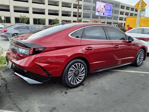 2024 Hyundai SONATA Hybrid SE