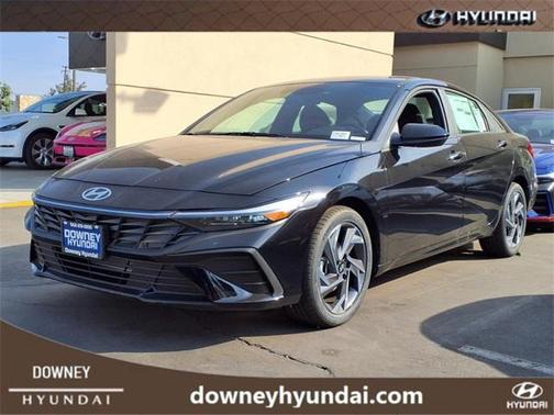 2025 Hyundai ELANTRA SEL