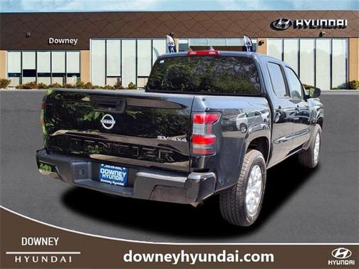 2023 Nissan Frontier SV