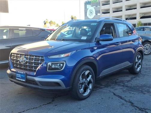 2022 Hyundai VENUE Limited