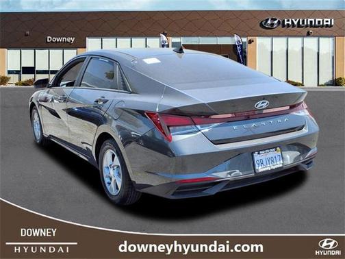 2022 Hyundai ELANTRA SE