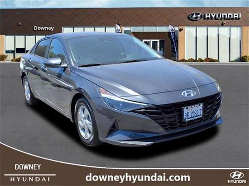 2022 Hyundai ELANTRA SE
