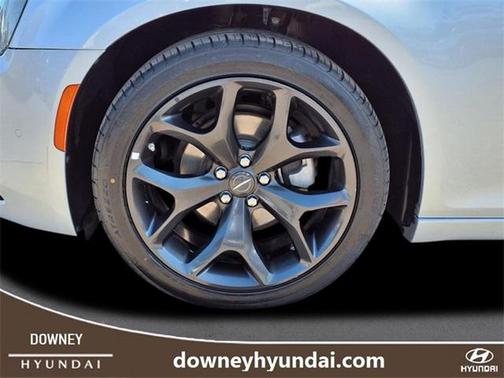 2022 Chrysler 300 S