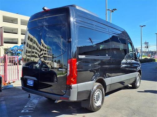 2024 Mercedes-Benz Sprinter 2500 Standard Roof