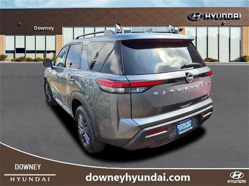 2024 Nissan Pathfinder SV 4WD