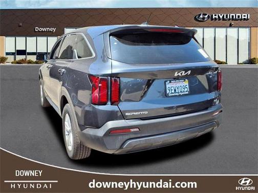 2023 Kia Sorento LX