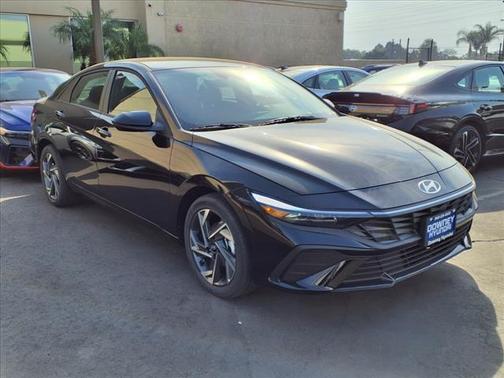 2025 Hyundai ELANTRA SEL