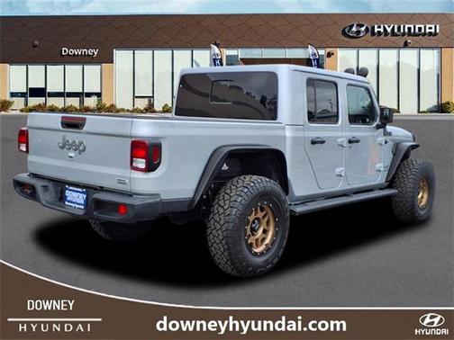 2023 Jeep Gladiator Overland