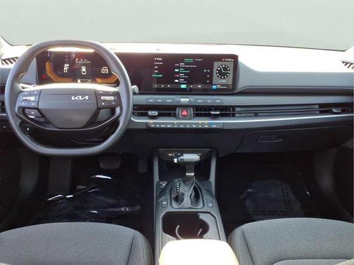 Currant Red 2025 Kia K4 LXS