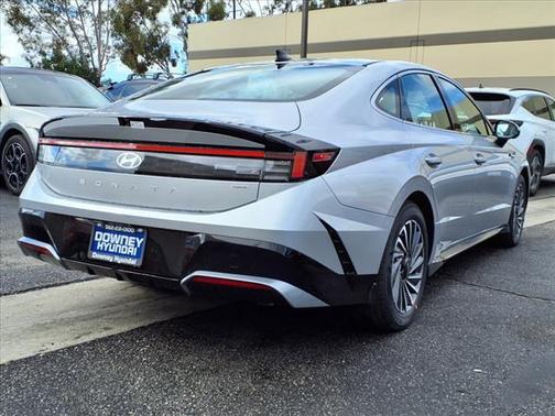2025 Hyundai SONATA Hybrid SE