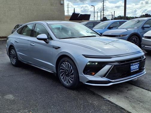 2025 Hyundai SONATA Hybrid SE