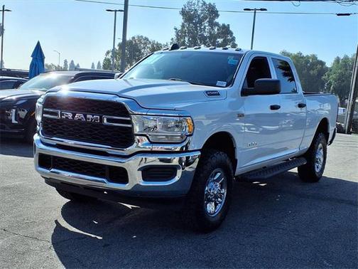 2022 RAM 2500 Tradesman Crew Cab 4x4 6'4' Box