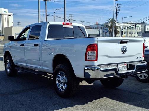 2022 RAM 2500 Tradesman Crew Cab 4x4 6'4' Box