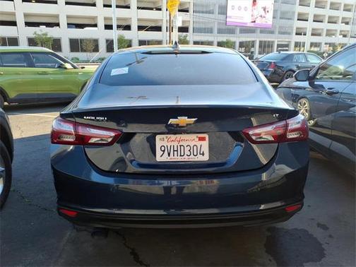 2022 Chevrolet Malibu FWD LT