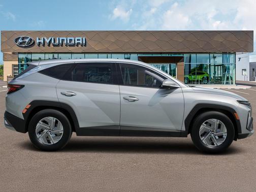 Shimmering Silver 2026 Hyundai TUCSON Hybrid Blue SE