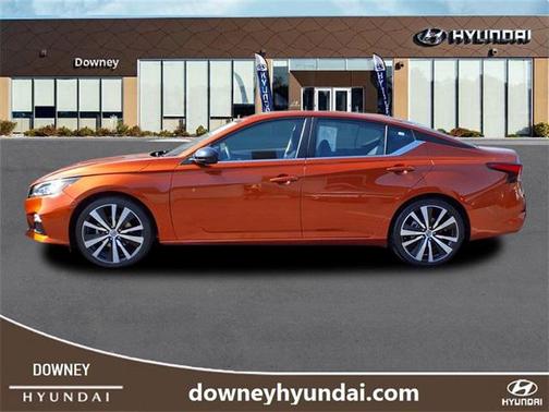 2022 Nissan Altima SR FWD