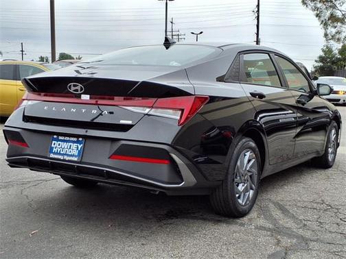 2025 Hyundai ELANTRA HEV Blue
