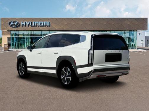 Snow White Pearl 2026 Hyundai IONIQ 9 SE