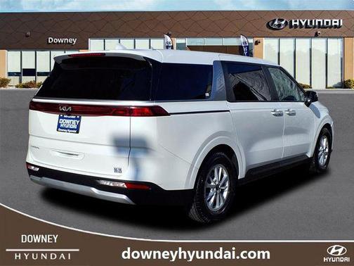 2023 Kia Carnival LX