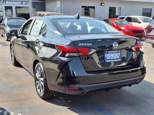 2021 Nissan Versa 1.6 SV