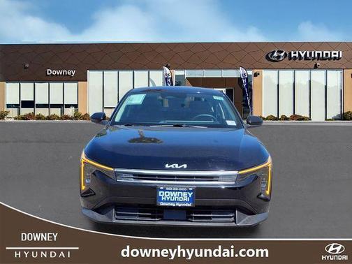 Aurora Black Pearl 2025 Kia K4 LXS