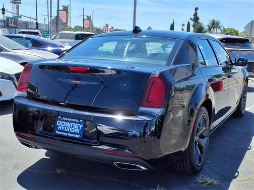 2023 Chrysler 300 S