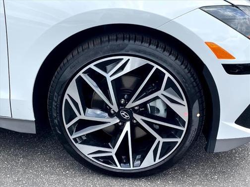 2023 Hyundai IONIQ 6 SEL