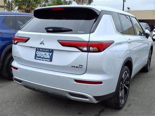 2023 Mitsubishi Outlander PHEV SE S-AWC