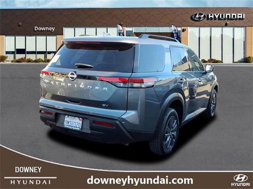 2024 Nissan Pathfinder SV FWD