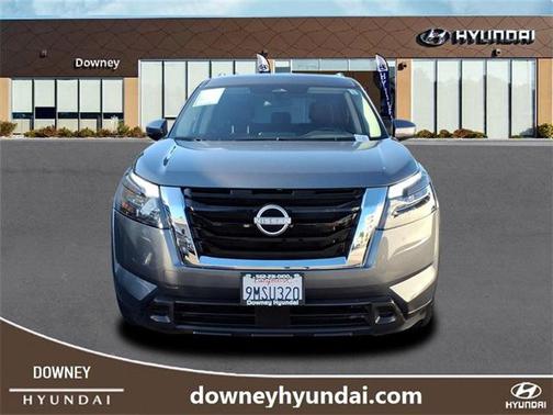 2024 Nissan Pathfinder SV FWD